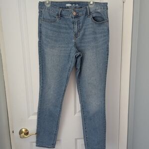 Old Navy light mid rise skinny jeans